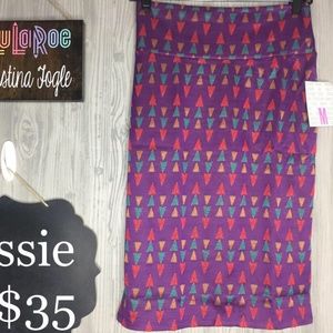 LuLaRoe M Jacquared Cassie Skirt